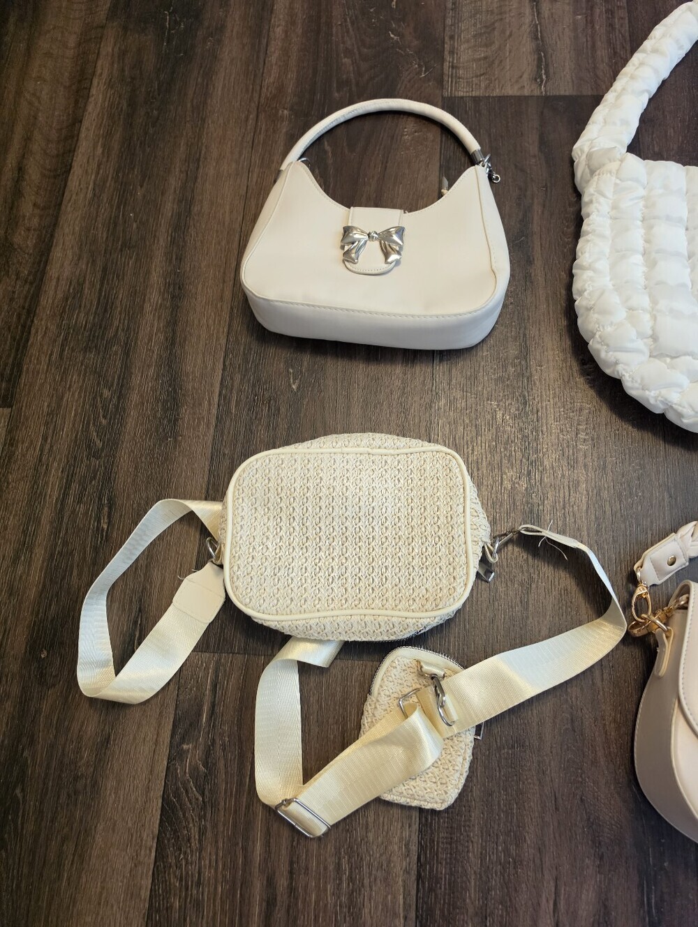 Lot Of 6 Misc Ladies Purses Some Should Some Crossbody - Picture 3 of 5